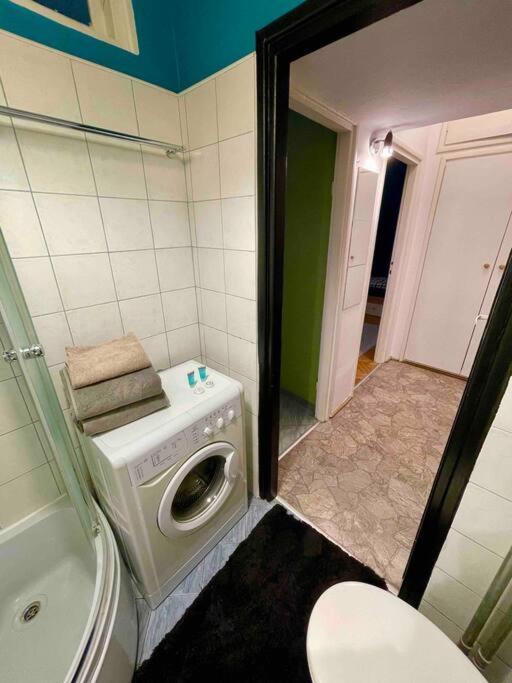 Appartement Super Square Metro X2 Fast Wifi 55'Tv Netflix Hbo Appletv+ Amazontv à Varsovie Extérieur photo
